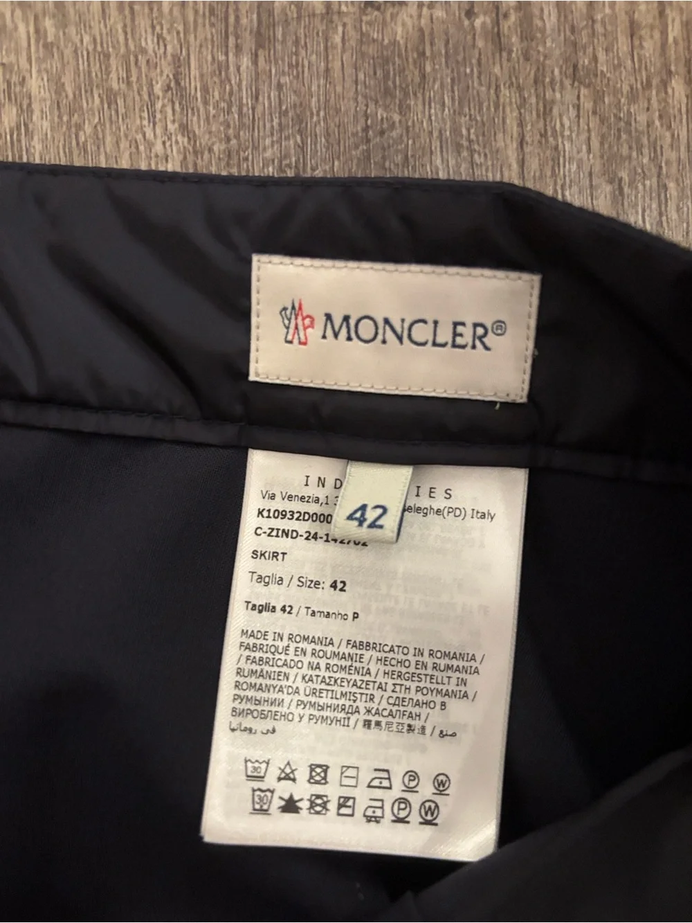 Moncler Modello Logo Patch Pleated Midi Skirt NWT